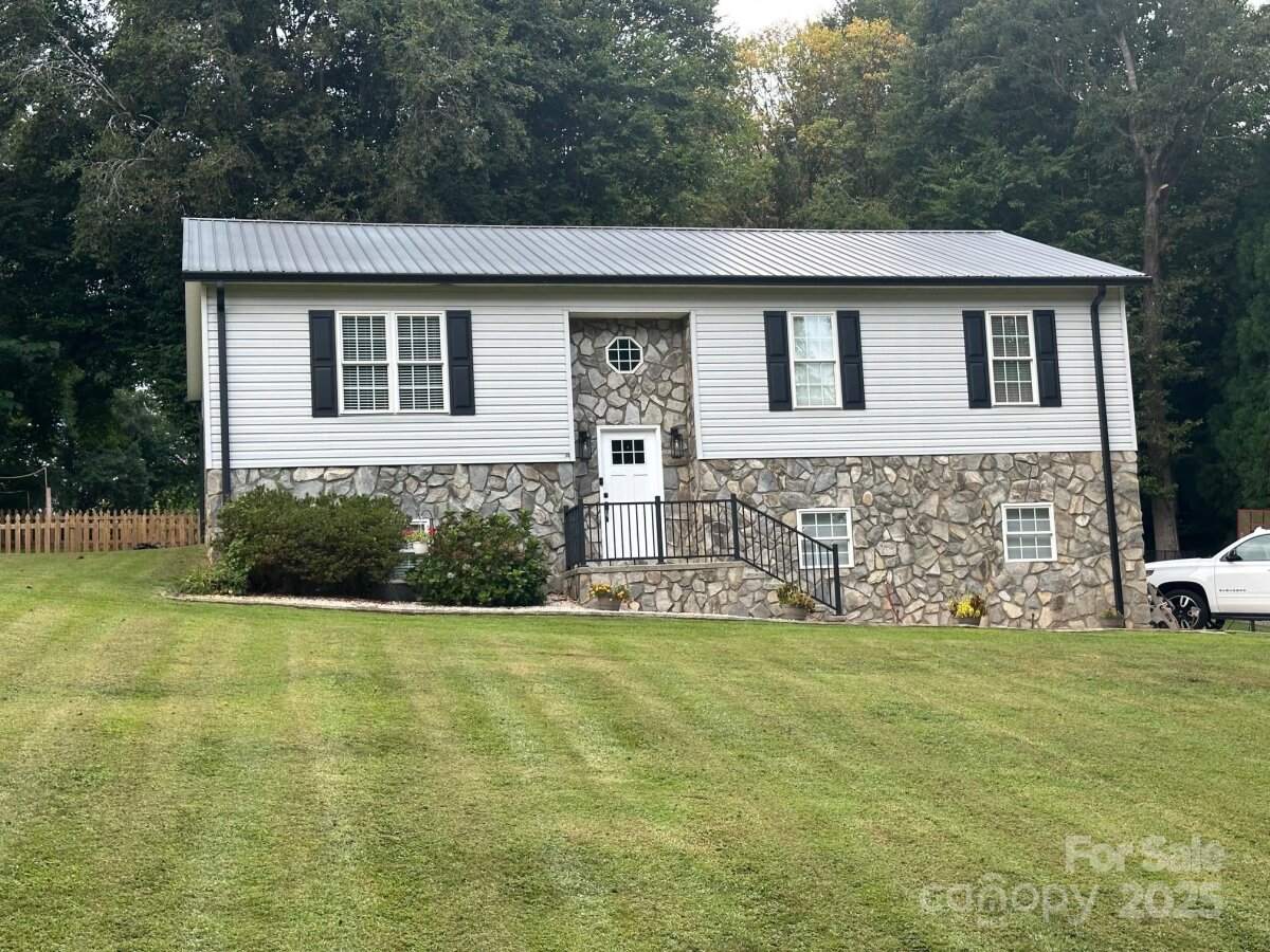 3781 Serenity Drive, Hickory, NC 28602, MLS # 4283897