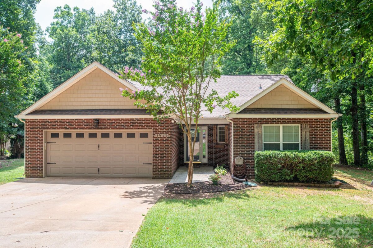1925 Cameron Heights Circle, Denver, NC 28037, MLS # 4284080