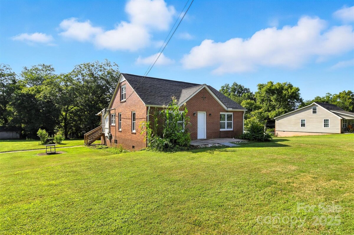 3544 6th Street Drive, Hickory, NC 28601, MLS # 4284338