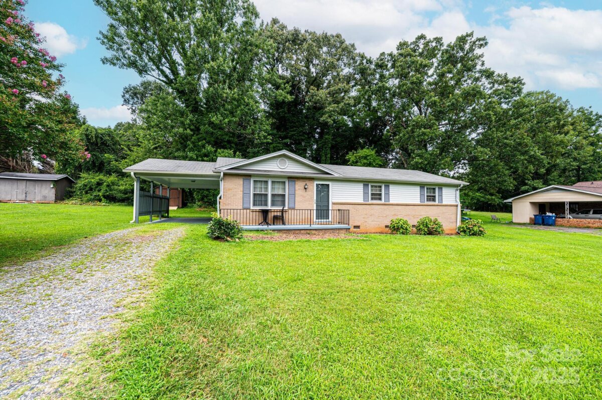 2131 24th Street, Hickory, NC 28601, MLS # 4284505