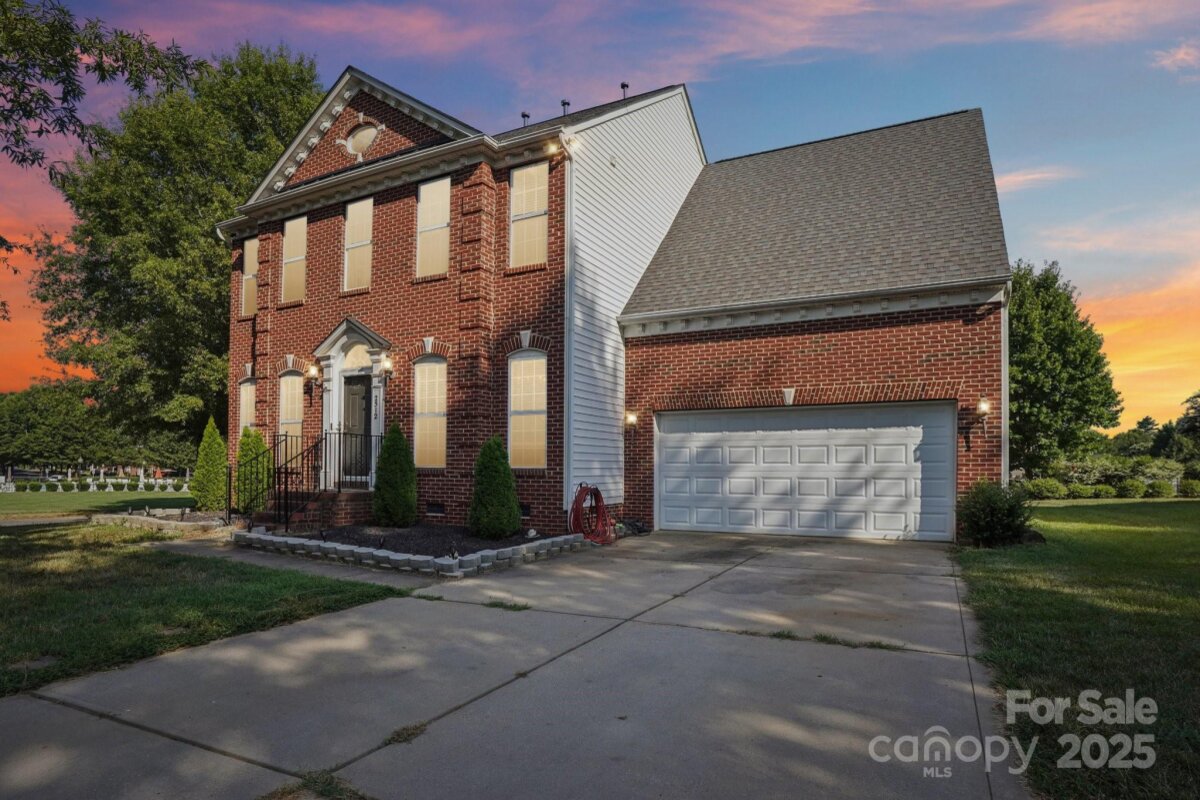 2512 Holly Oak Lane, Gastonia, NC 28056, MLS # 4284606