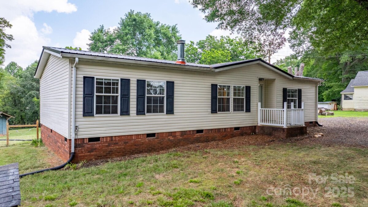 2220 Claremont Road, Newton, NC 28658, MLS # 4284669
