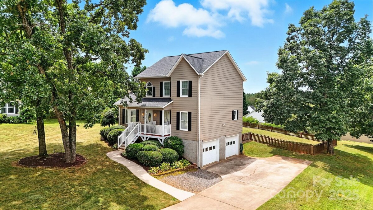 1117 Black Walnut Drive, Hickory, NC 28602, MLS # 4285128