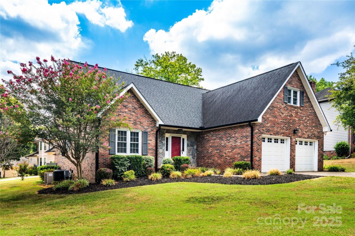 732 Deerfield Drive, Mount Holly, NC 28021, MLS # 4285514