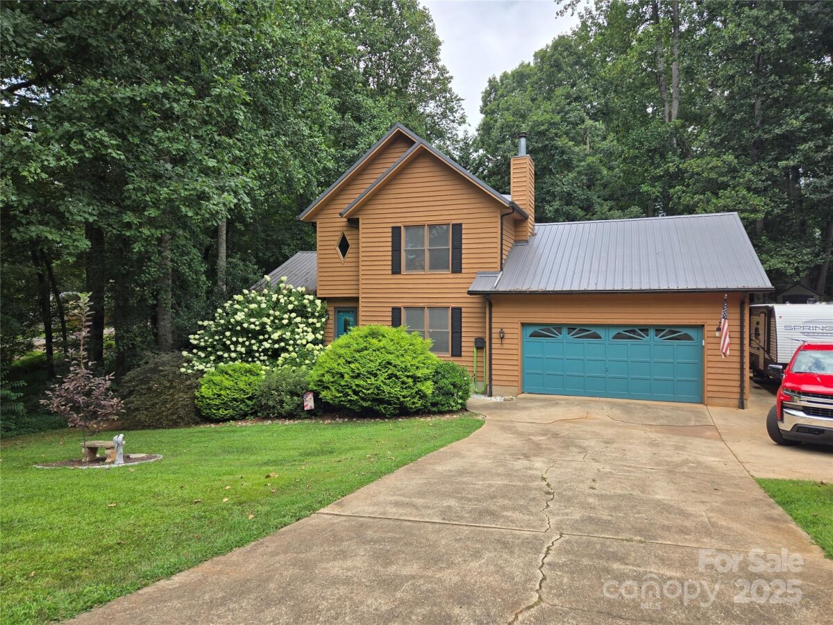 1100 Hidden Creek Court, Hickory, NC 28602, MLS # 4285575