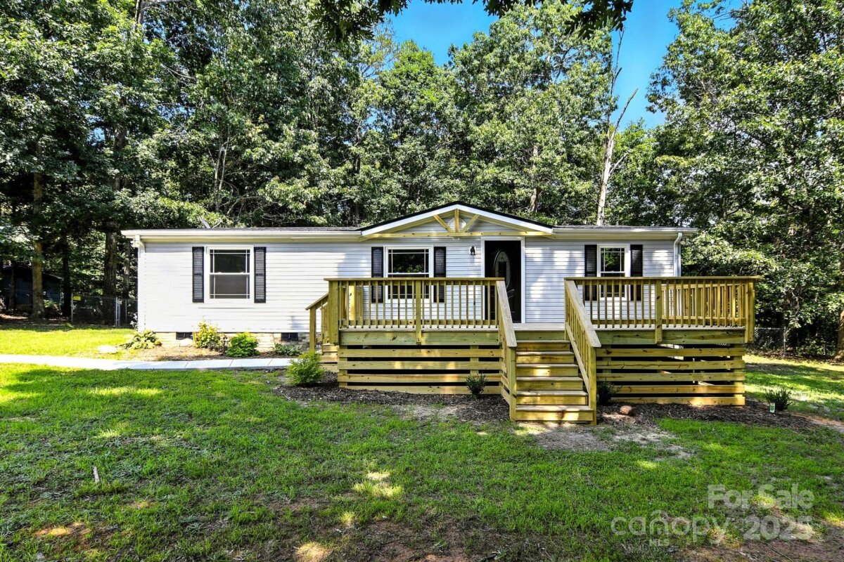 2734 Orangewood Lane, Newton, NC 28658, MLS # 4285625