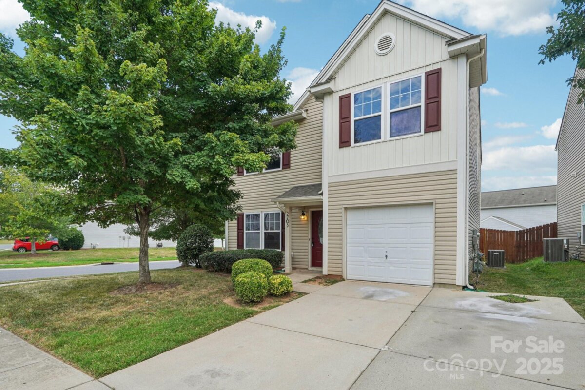 2703 Bramble Ridge Court Unit 37, Charlotte, NC 28215, MLS # 4285813