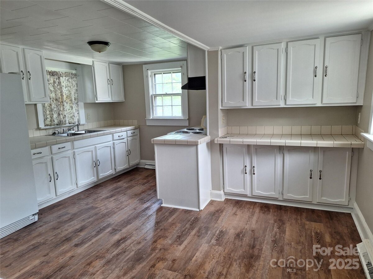 184 Cabarrus Avenue, Concord, NC 28025, MLS # 4286380