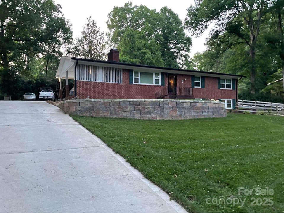 514 Crestview Drive, Albemarle, NC 28001, MLS # 4286897