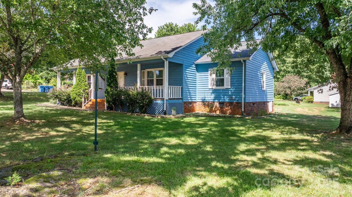 1776 Castlewood Court, Hickory, NC 28602, MLS # 4286898