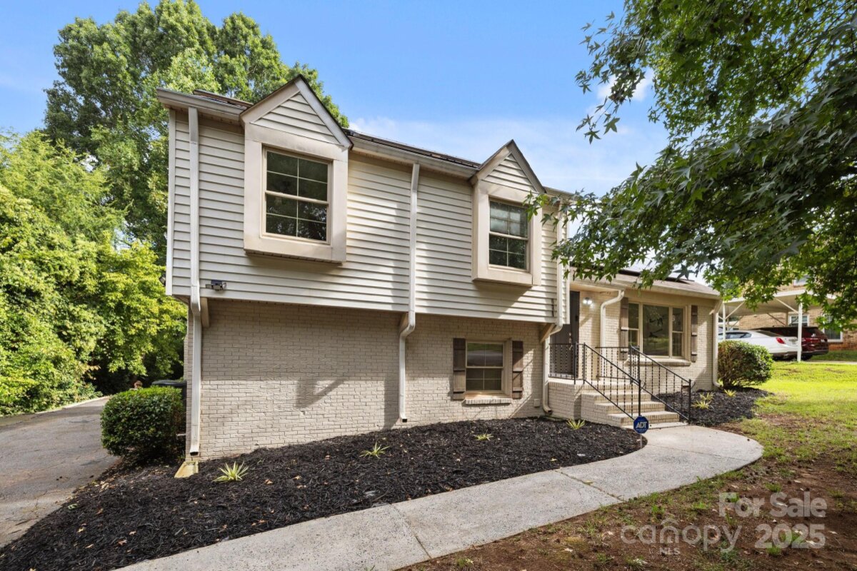 671 Archdale Drive, Charlotte, NC 28217, MLS # 4287025