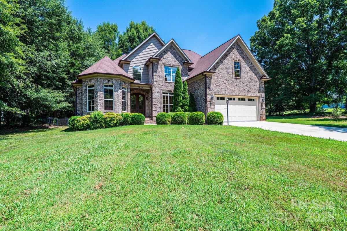 1019 30th Avenue Lane, Hickory, NC 28601, MLS # 4287284
