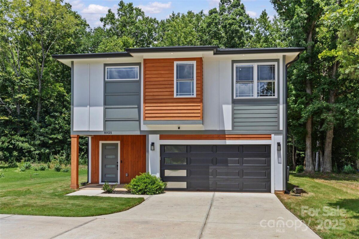 8925 Harrisburg Road, Charlotte, NC 28215, MLS # 4287461