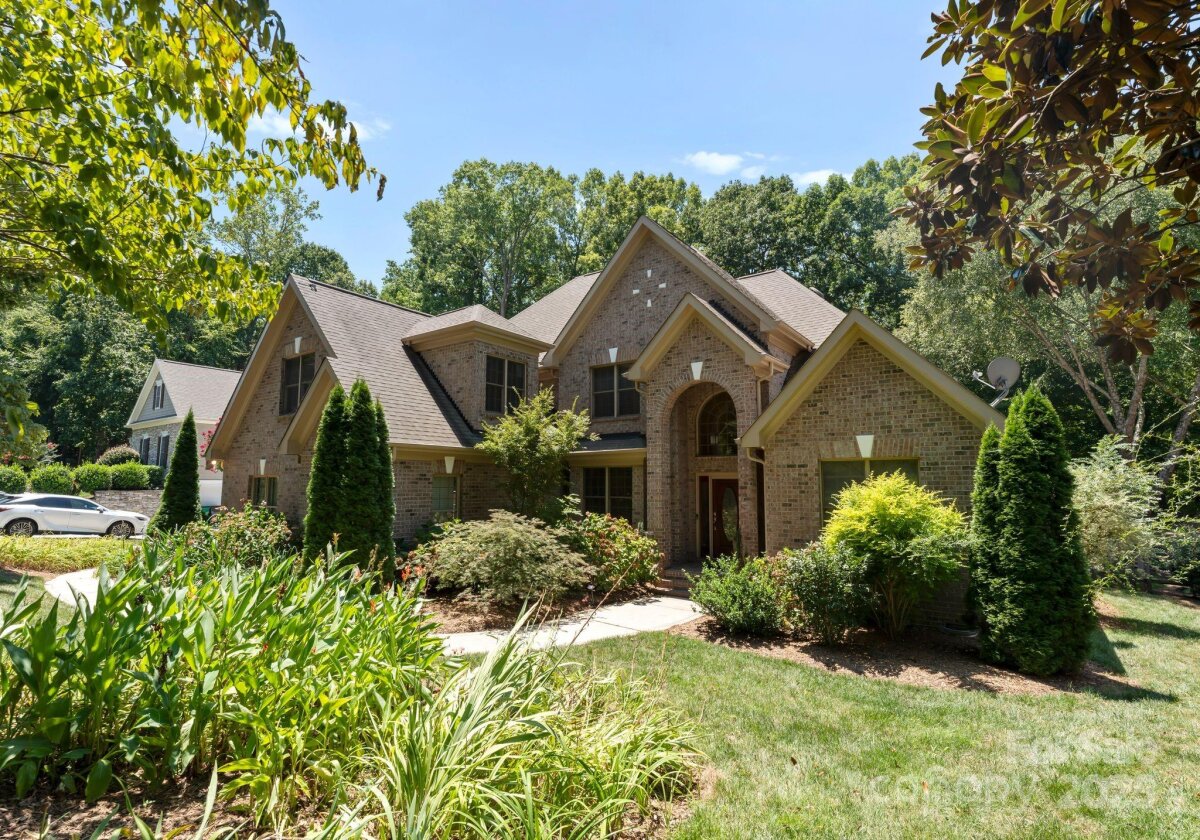 2317 Mt Isle Harbor Drive, Charlotte, NC 28214, MLS # 4287530