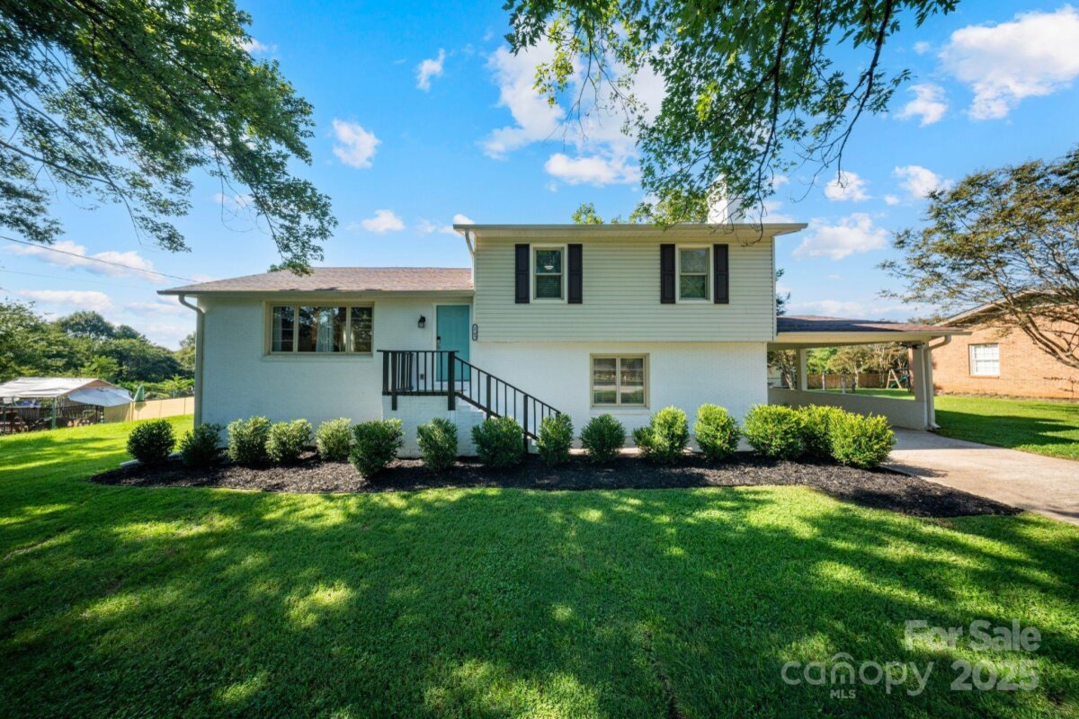 5703 Valley Field Road, Hickory, NC 28602, MLS # 4287842