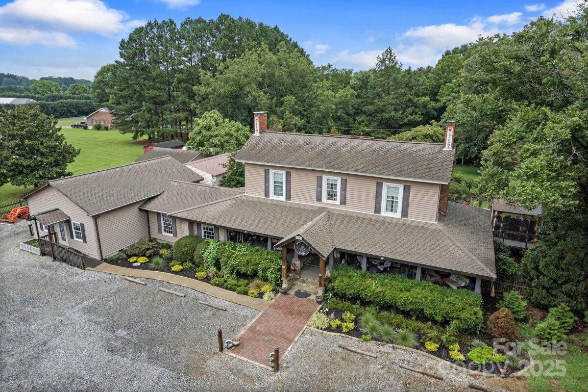 1307 Oakridge Farm Highway, Mooresville, NC 28115, MLS # 4287894