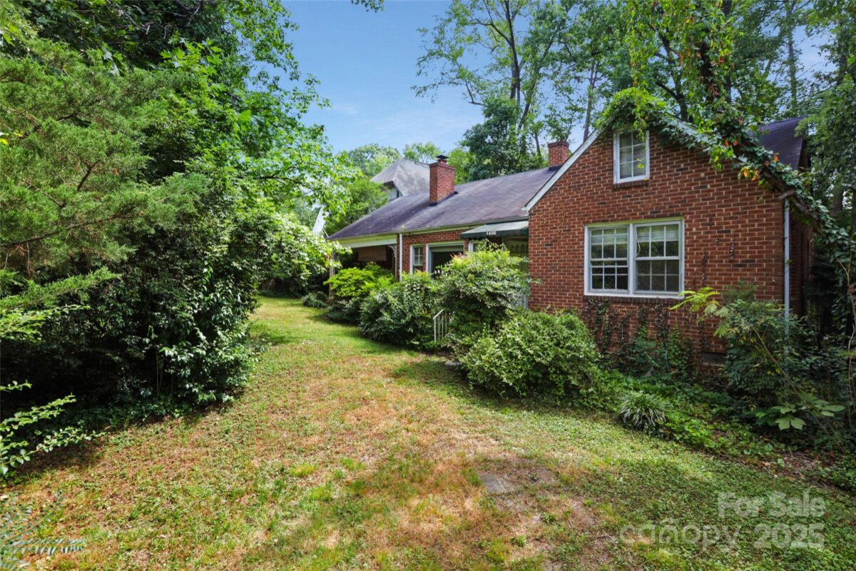 1400 Briar Creek Road, Charlotte, NC 28205, MLS # 4288010