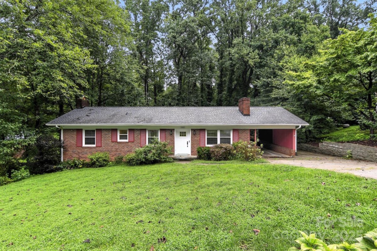 132 30th Avenue, Hickory, NC 28601, MLS # 4288465