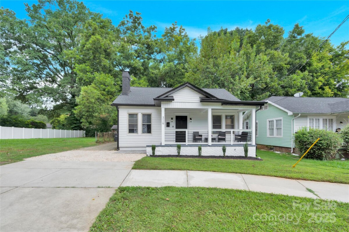 319 N Hoskins Road, Charlotte, NC 28216, MLS # 4289021