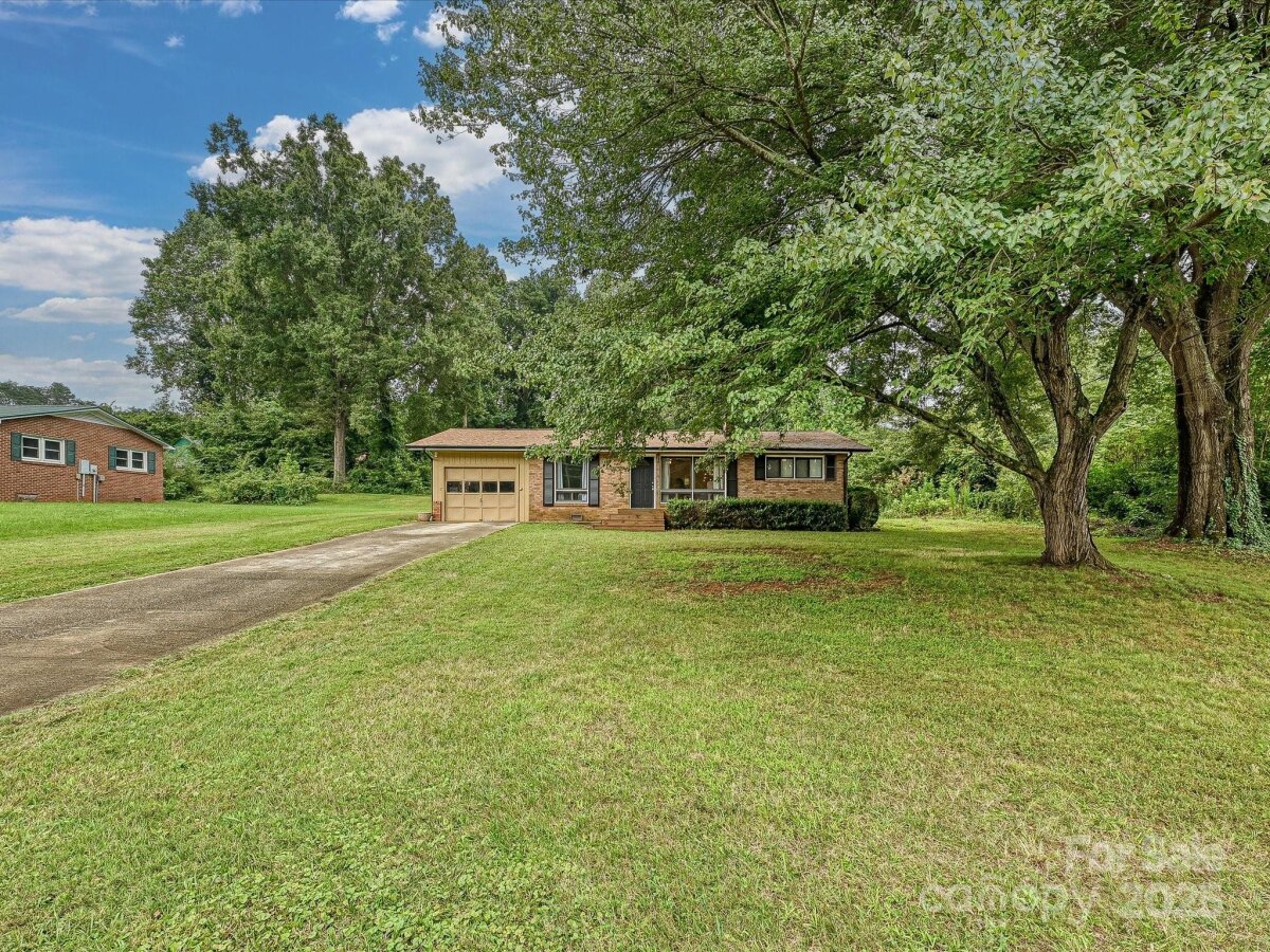 2283 Hillside Drive, Newton, NC 28658, MLS # 4289056