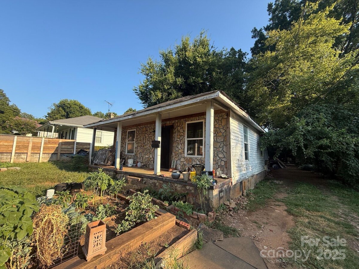 2605 Booker Avenue, Charlotte, NC 28216, MLS # 4289108