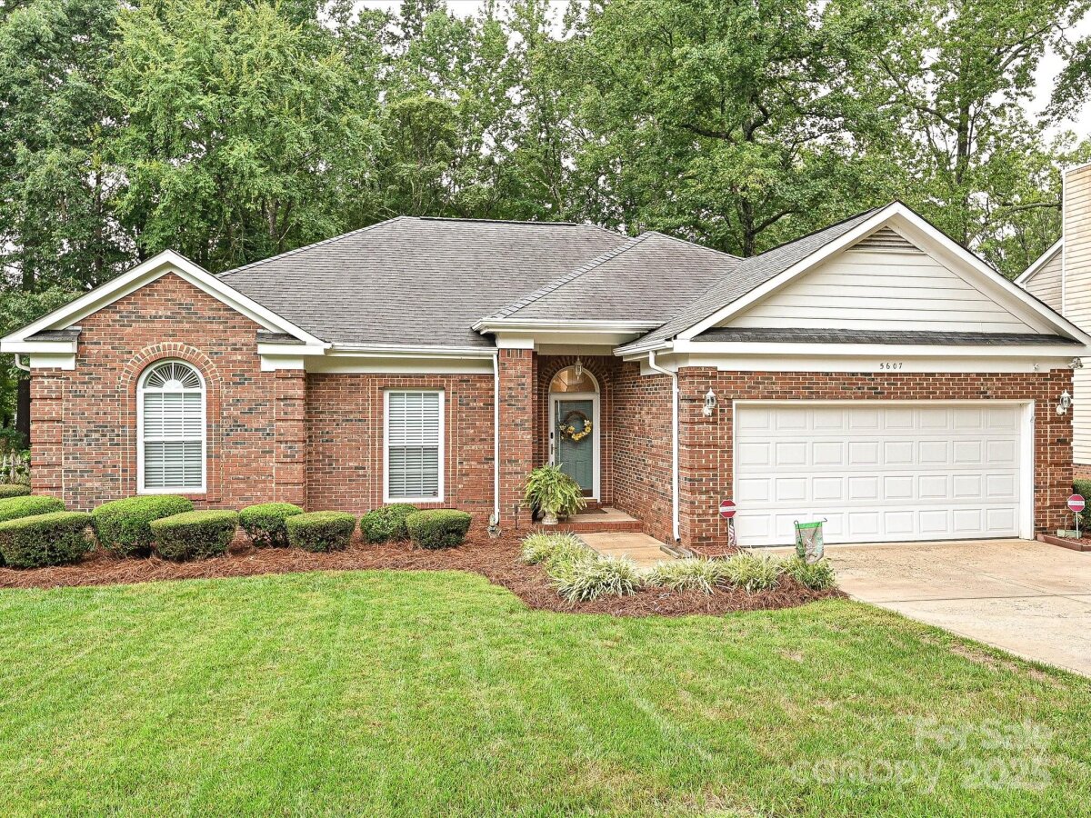5607 Oak Drive, Charlotte, NC 28216, MLS # 4291092