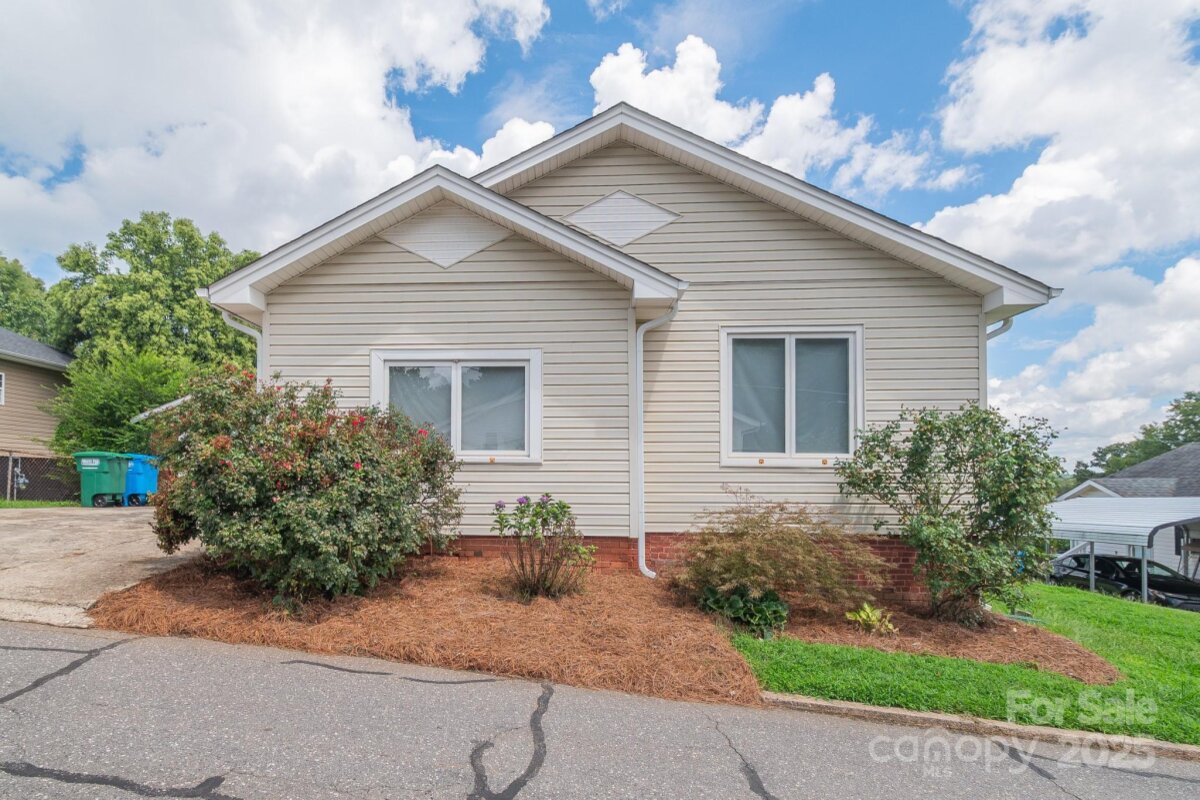380 Woodlawn Avenue, Cramerton, NC 28032, MLS # 4291165