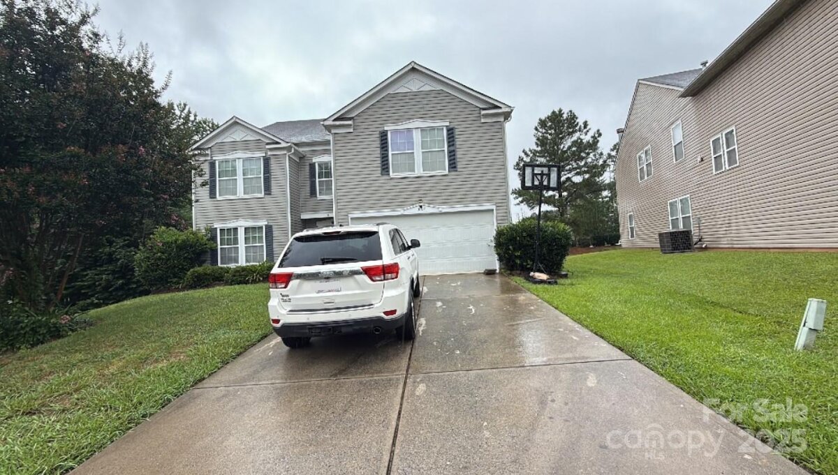 3107 Bamburgh Court, Charlotte, NC 28216, MLS # 4292711