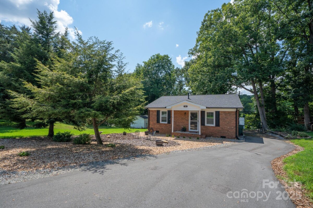 308 Graham Drive, Dallas, NC 28034, MLS # 4292826