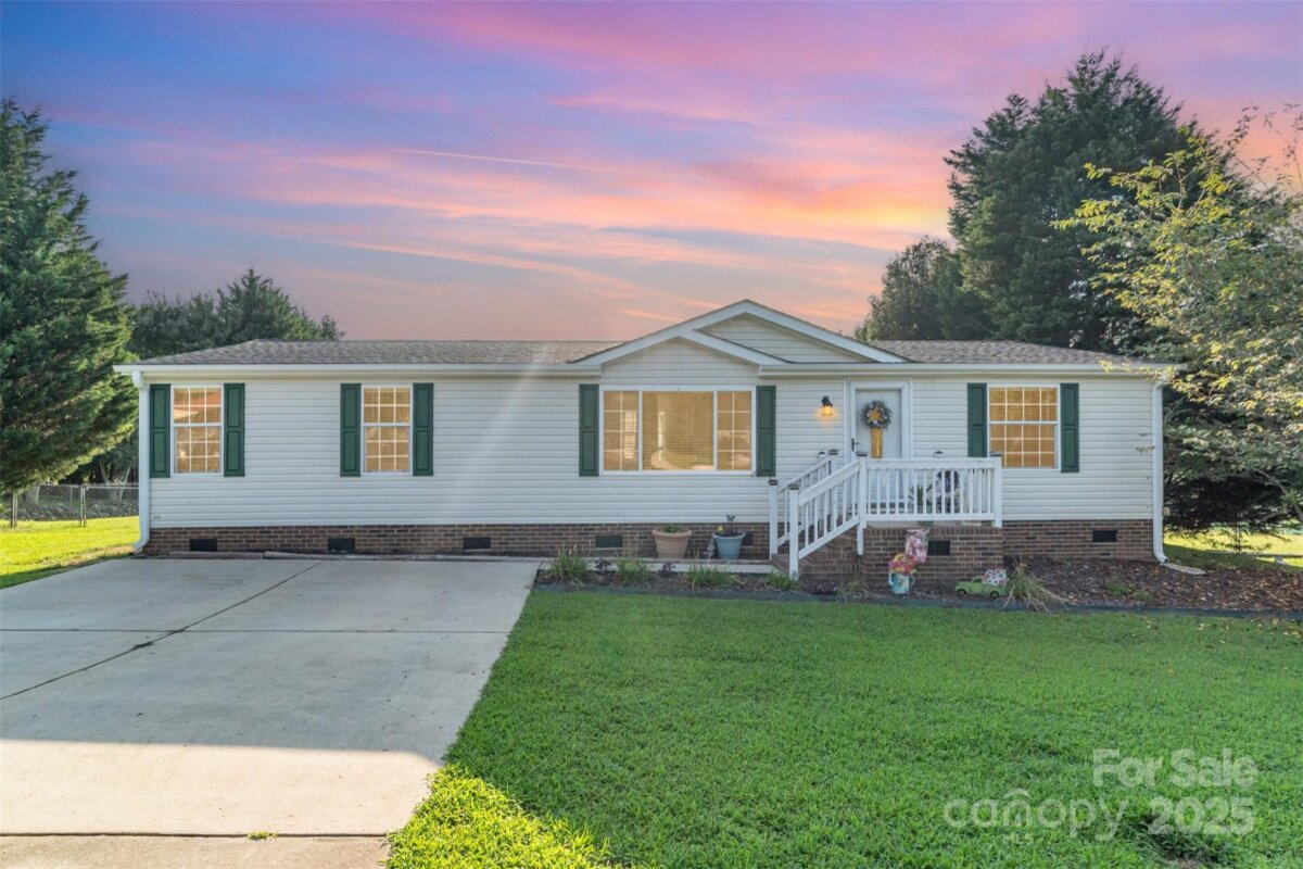 1140 Peppertree Drive, Mount Holly, NC 28120, MLS # 4293992