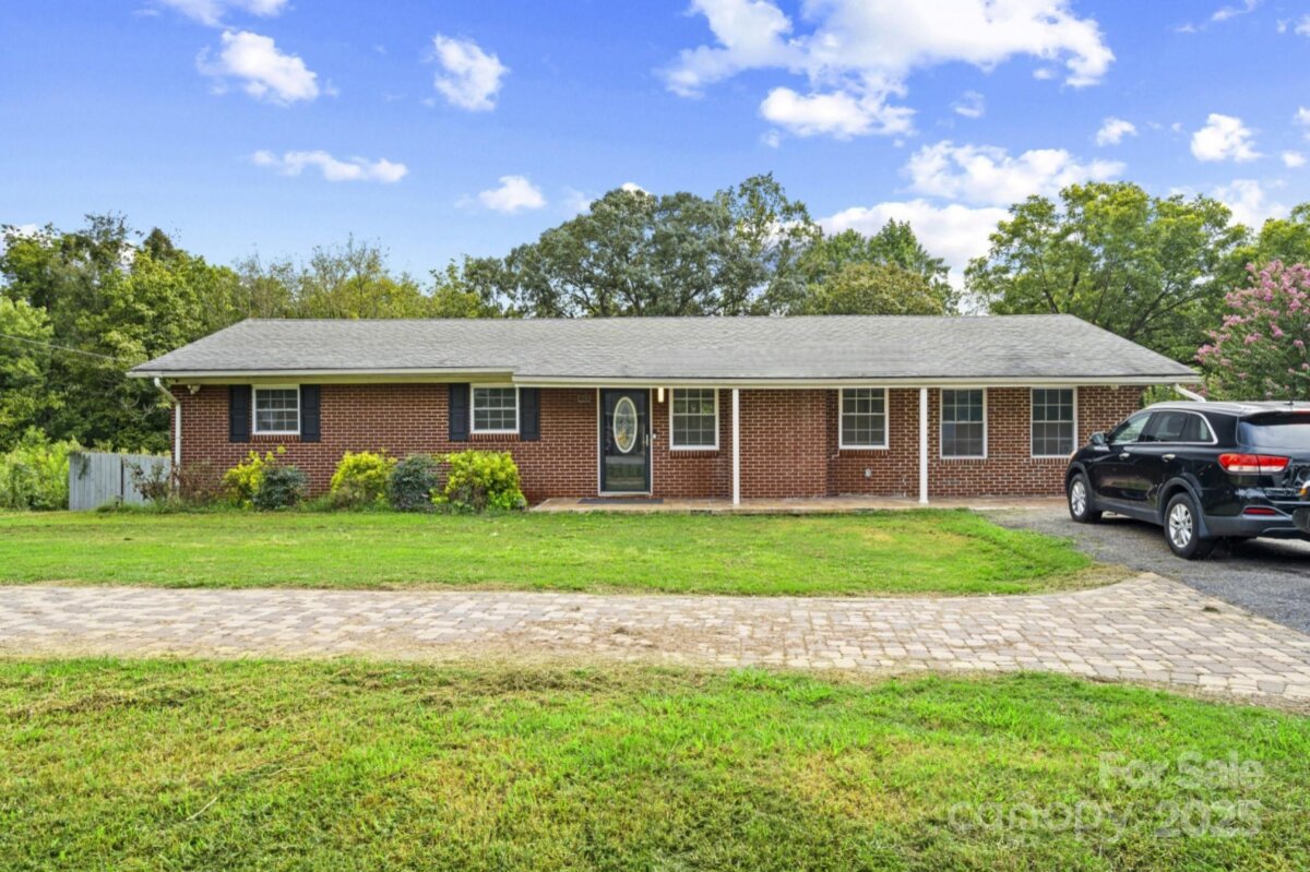 1241 2ND Street, Hickory, NC 28602, MLS # 4294788