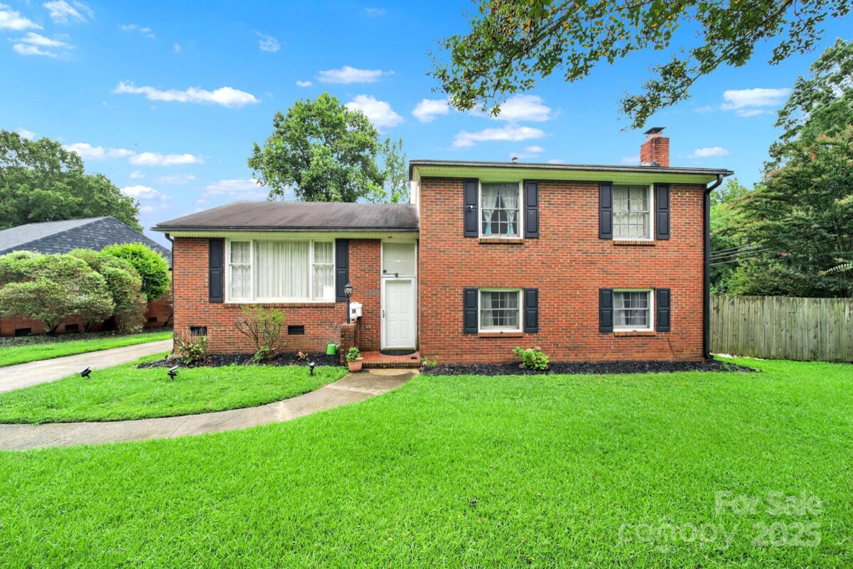 5300 Grafton Drive, Charlotte, NC 28215, MLS # 4294814