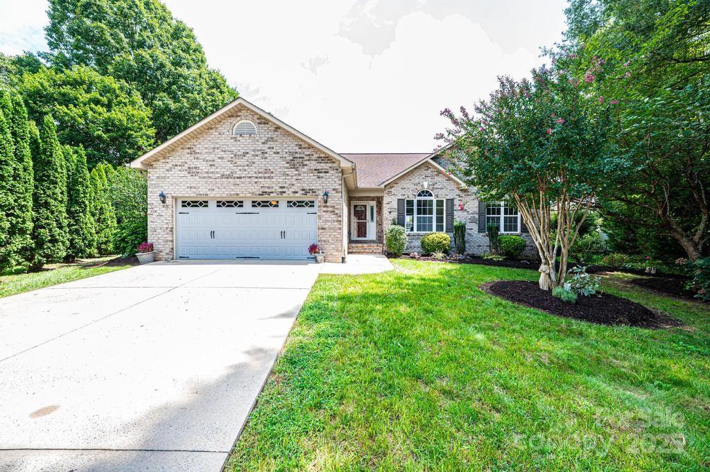 1537 34th Avenue Lane, Hickory, NC 28601, MLS # 4294840
