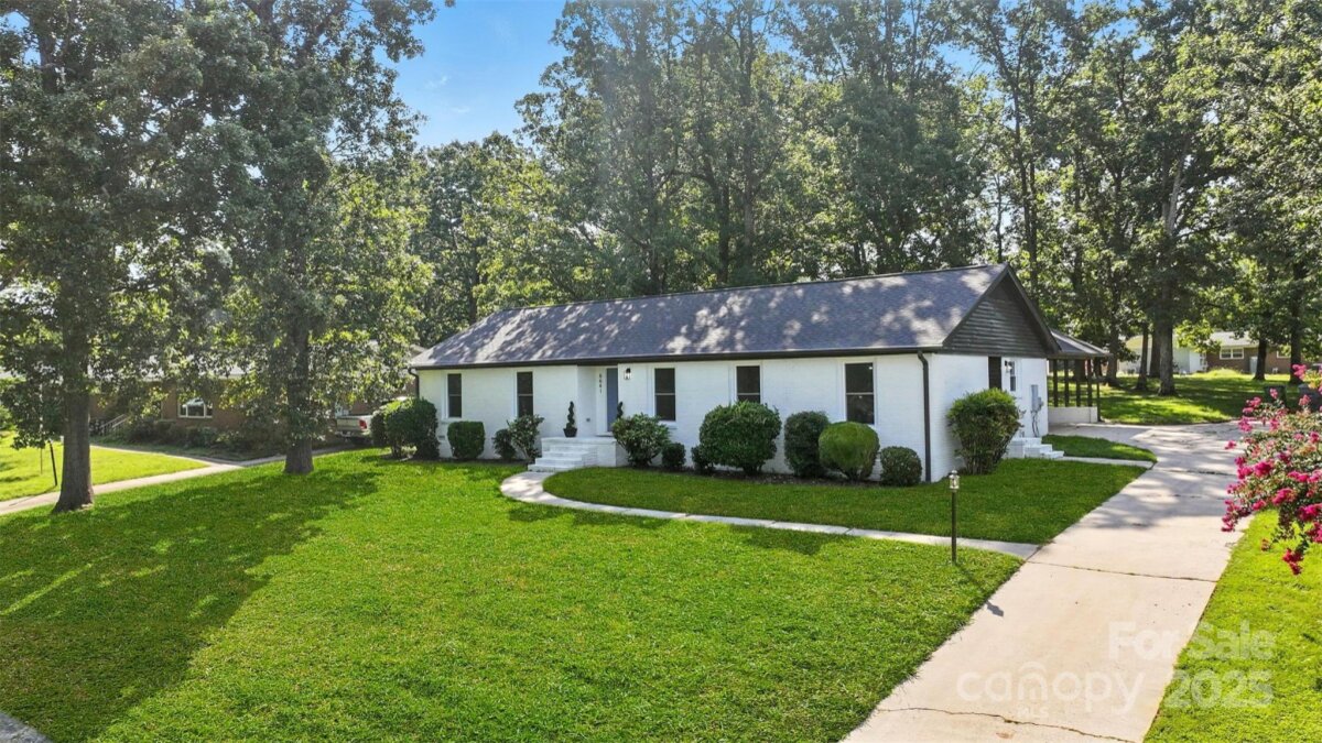 6641 Pawnee Drive, Charlotte, NC 28214, MLS # 4295034