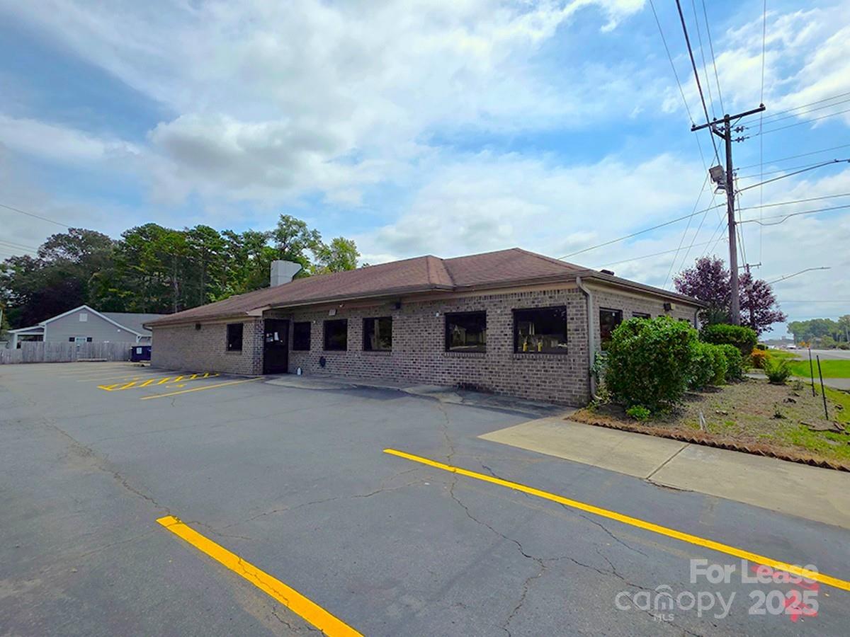 1121 S Cannon Boulevard, Kannapolis, NC 28083, MLS # 4295146