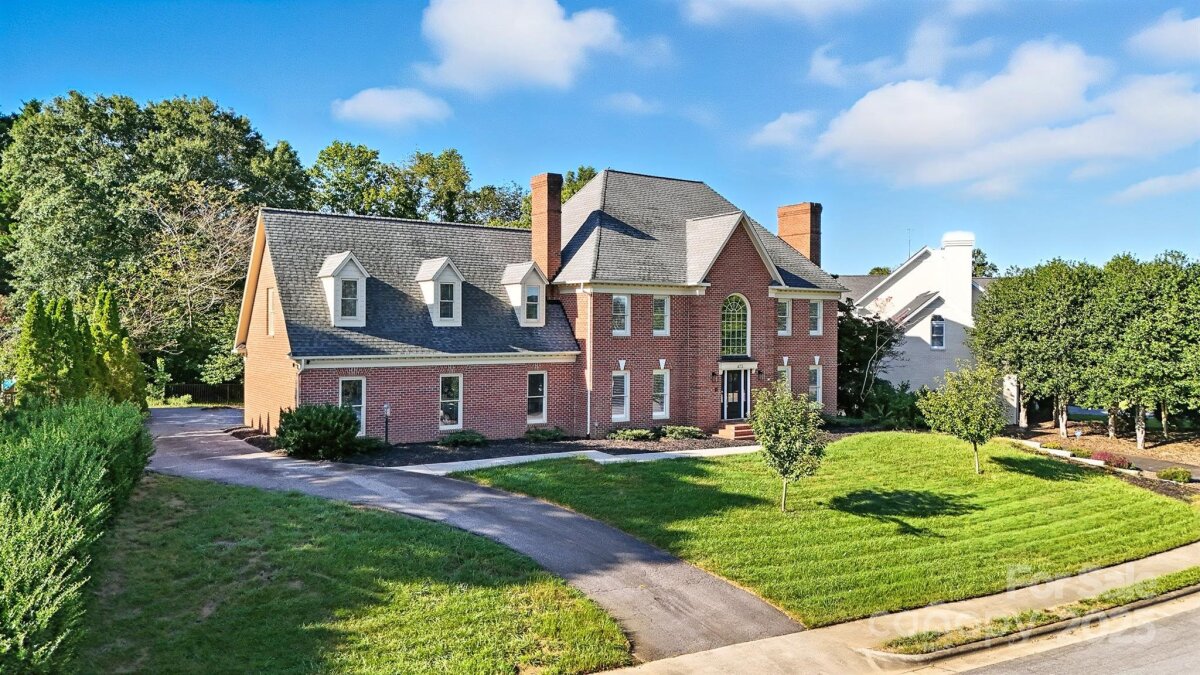 475 44th Drive, Hickory, NC 28601, MLS # 4295497