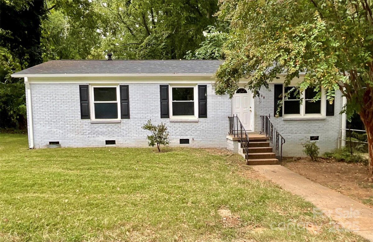 2301 Kennesaw Drive, Charlotte, NC 28216, MLS # 4295524