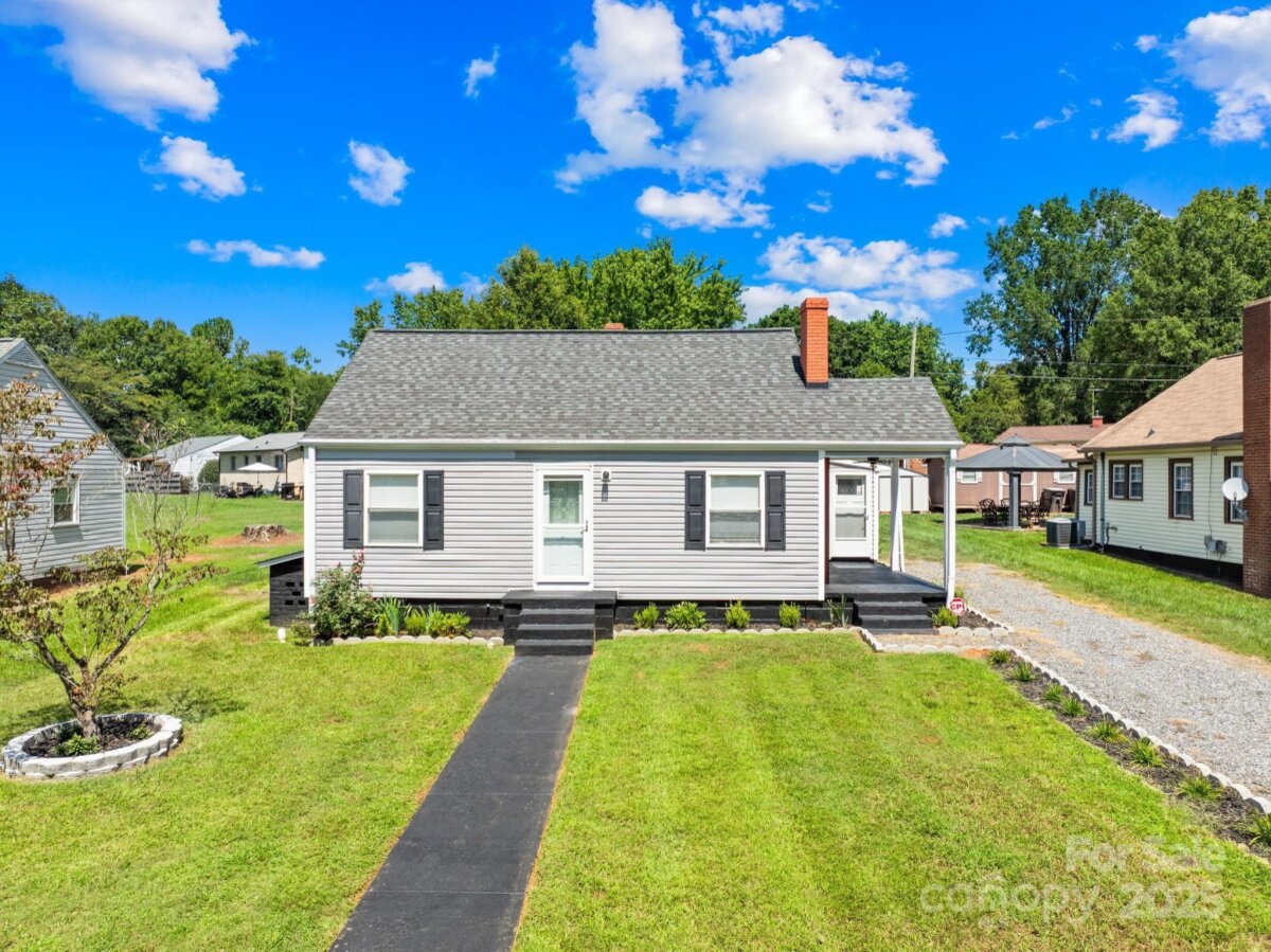 320 W Bingham Street, Statesville, NC 28677, MLS # 4295605