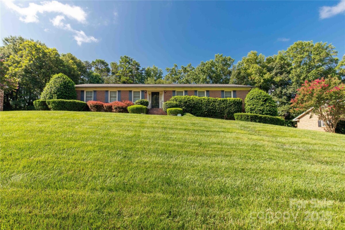 2411 Sandlewood Drive, Gastonia, NC 28054, MLS # 4296248