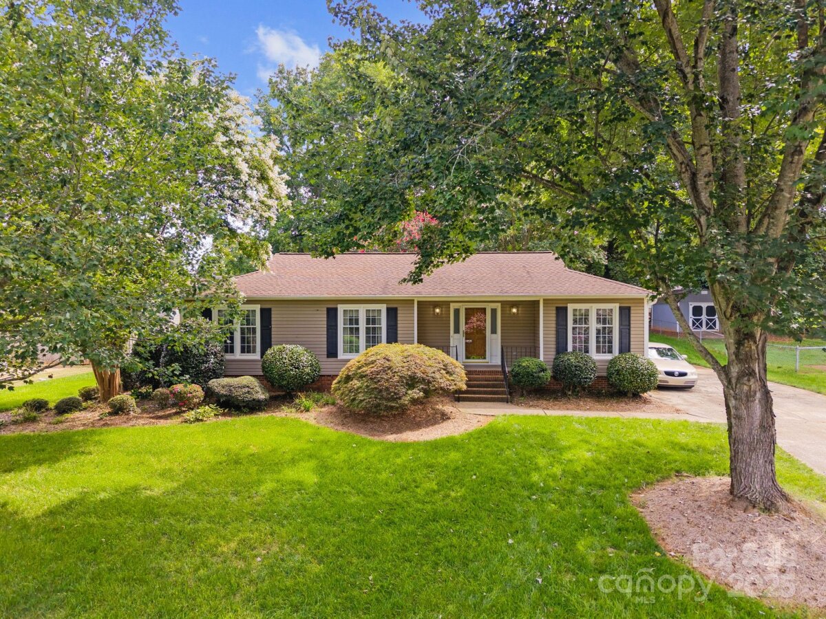 2624 Castlewood Drive, Gastonia, NC 28056, MLS # 4296956