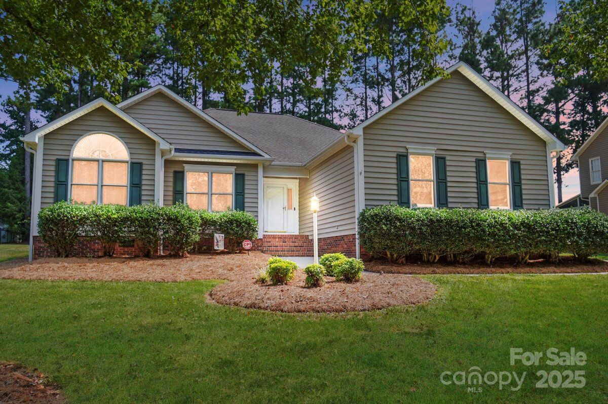 8877 Oldenburg Drive, Mount Pleasant, NC 28124, MLS # 4297214