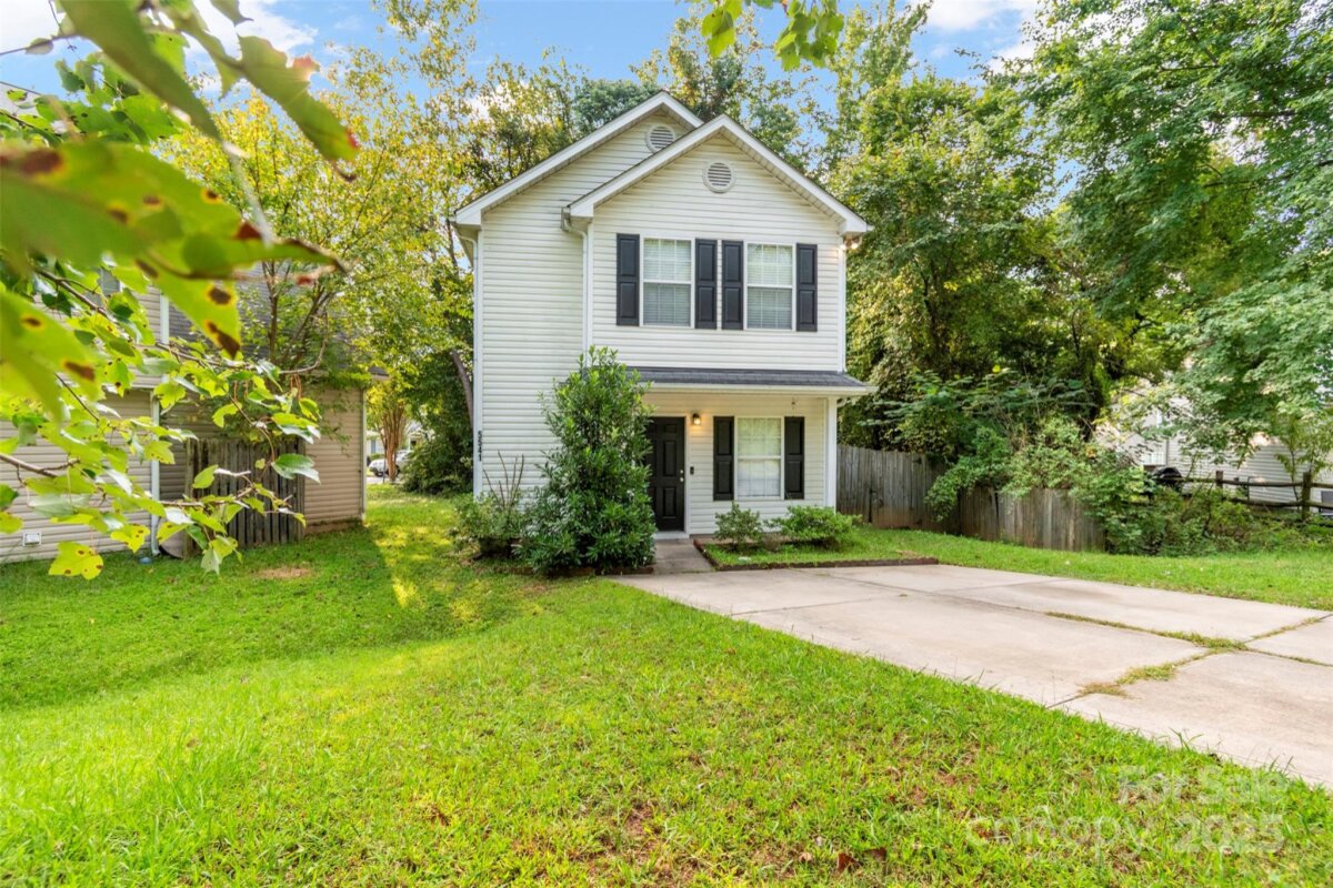 5541 Peachwood Drive, Charlotte, NC 28216, MLS # 4297372