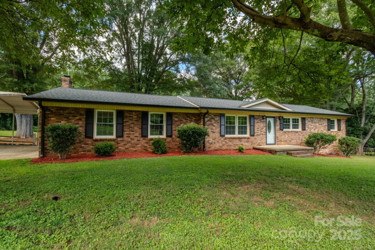 3586 Spring Valley Drive, Newton, NC 28658, MLS # 4297467