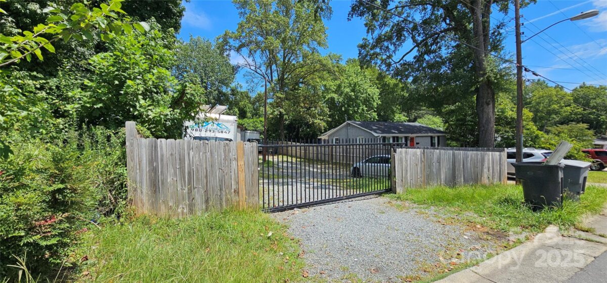 1621 Finchley Drive, Charlotte, NC 28215, MLS # 4297486