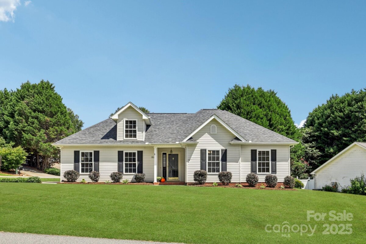 1827 Pipers Ridge Circle, Conover, NC 28613, MLS # 4297637