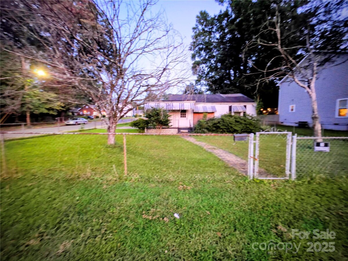 201 S Gardner Avenue, Charlotte, NC 28208, MLS # 4297718
