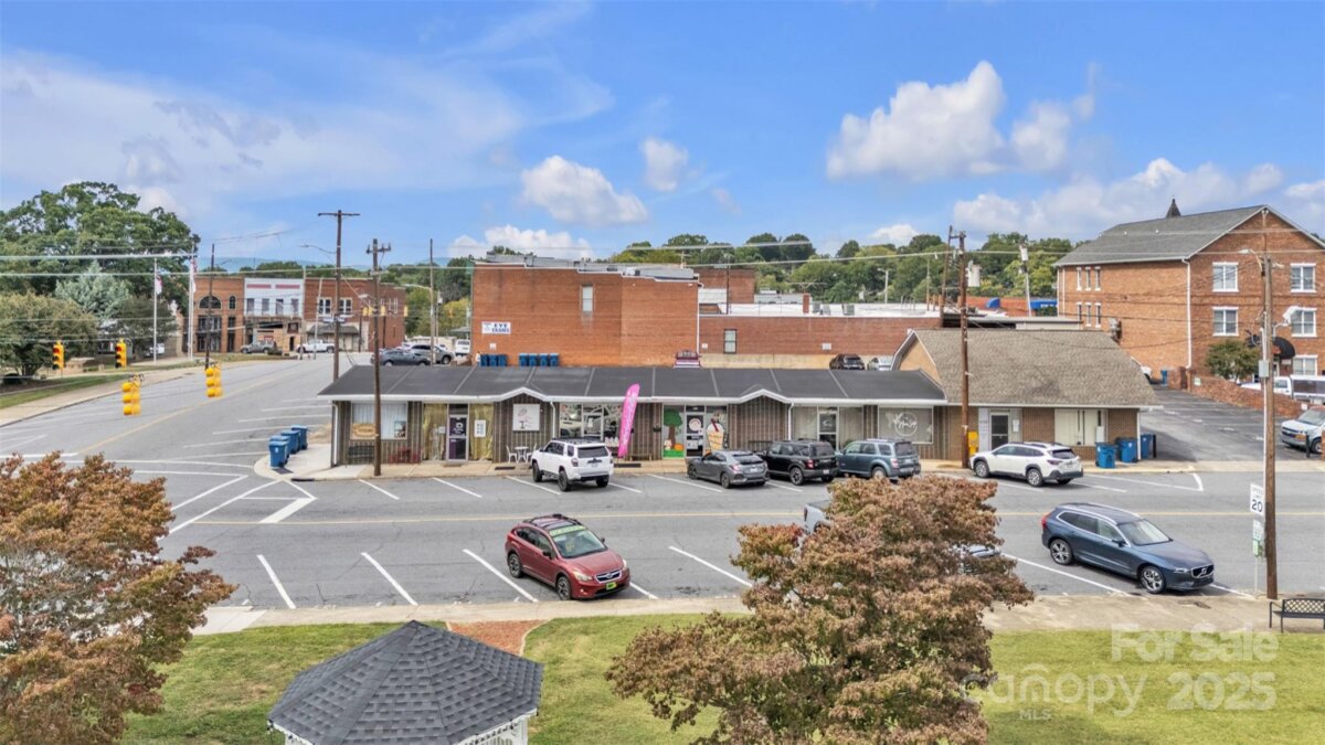 118 Main Avenue Drive, Taylorsville, NC 28681, MLS # 4298566