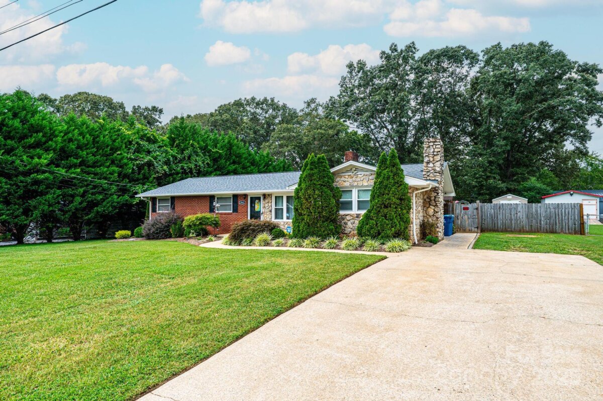 2841 21st Street, Hickory, NC 28601, MLS # 4298961