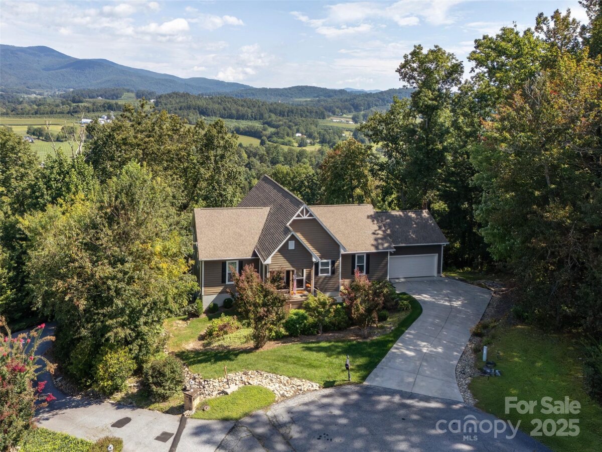 Hendersonville 98 4299240