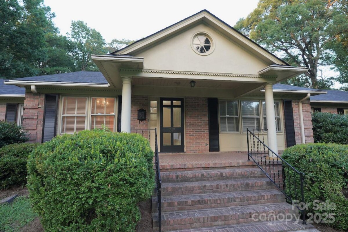 315 Dogwood Drive, Mount Holly, NC 28120, MLS # 4300095